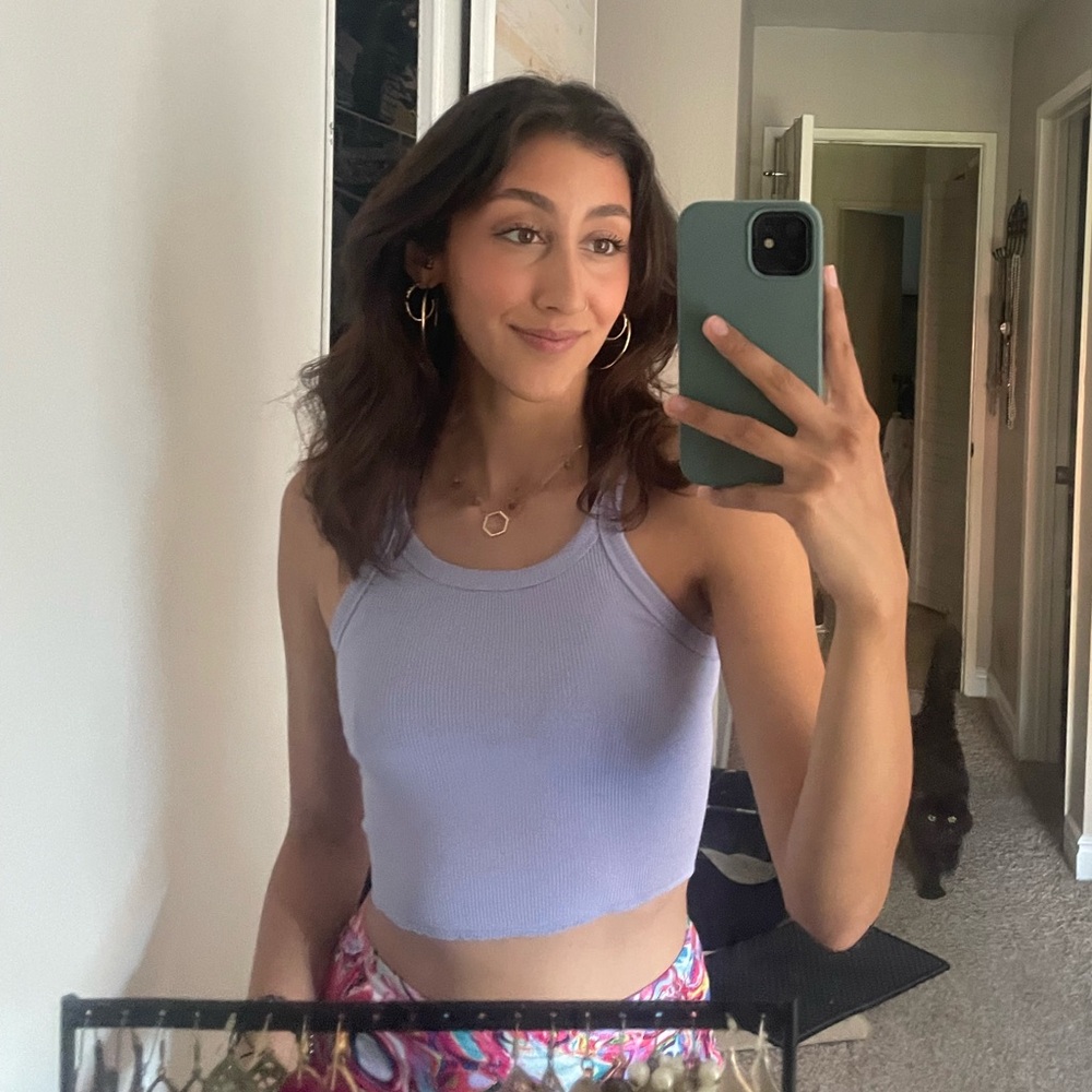Small Urban Outfitters lilac tank